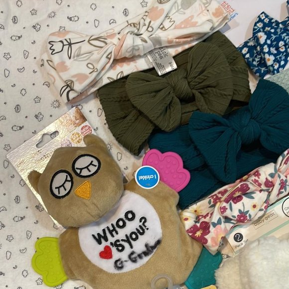 Baby Girl Bundle NEW ITEMS! Headbands Bows Socks Toys Teether - Picture 3 of 5